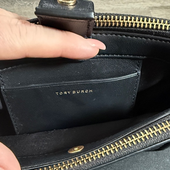 Tory Burch Black Quilted Crossbody Bag - Picture 4 of 10